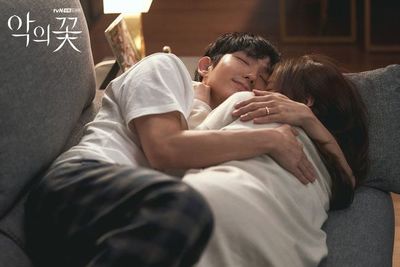 在情感迷雾中挣扎：女主情感障碍的隐秘与突围