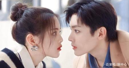 这对CP超有氛围感,互动甜蜜到让人忍不住嗑上头!