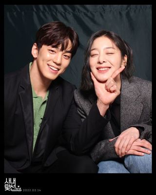 这对组合CP感超强，互动细节甜度爆表让人嗑到上头！