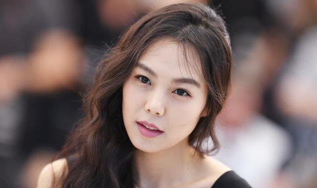 孔刘与李政宰演艺生涯对比_孔刘出道被嫌弃丑_孔刘
